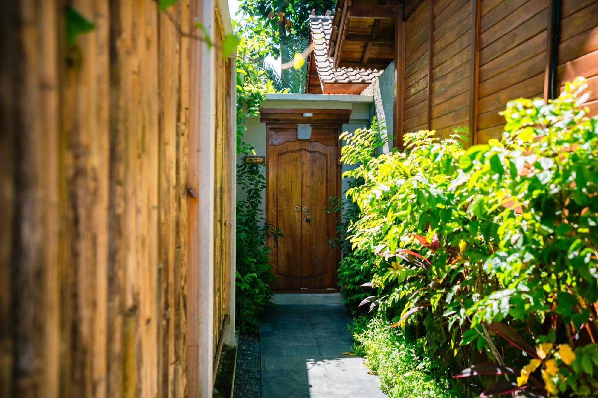 Ngesil Private Joglo & Pool Hotel Ubud  Exterior photo